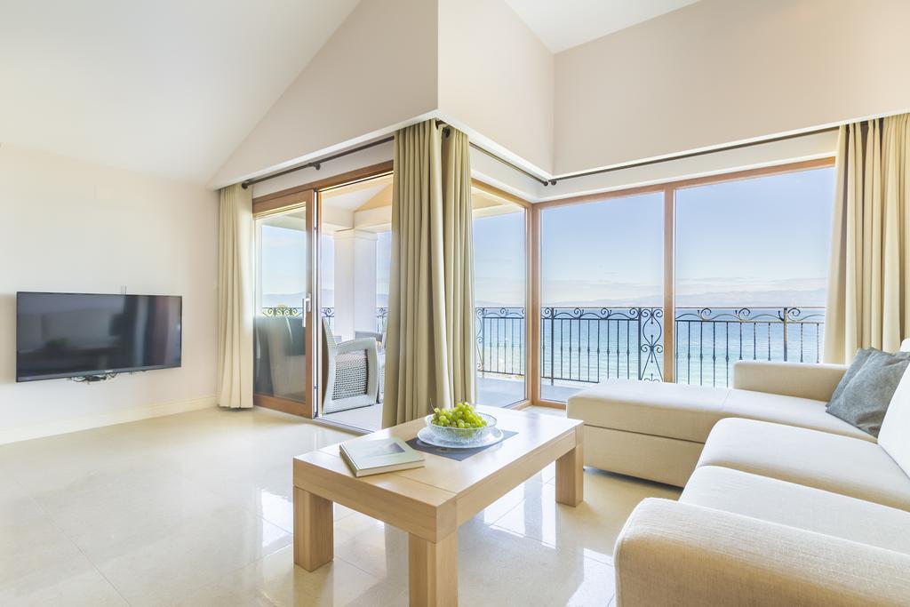 Luxury Apartments Villa Matea Малинска Экстерьер фото