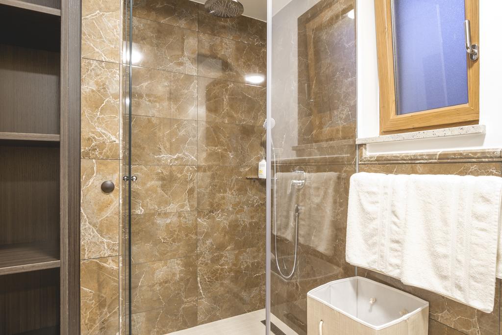 Luxury Apartments Villa Matea Малинска Экстерьер фото