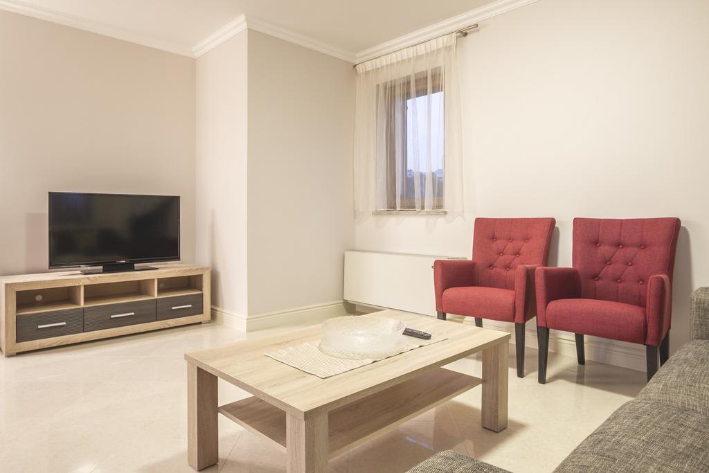 Luxury Apartments Villa Matea Малинска Экстерьер фото