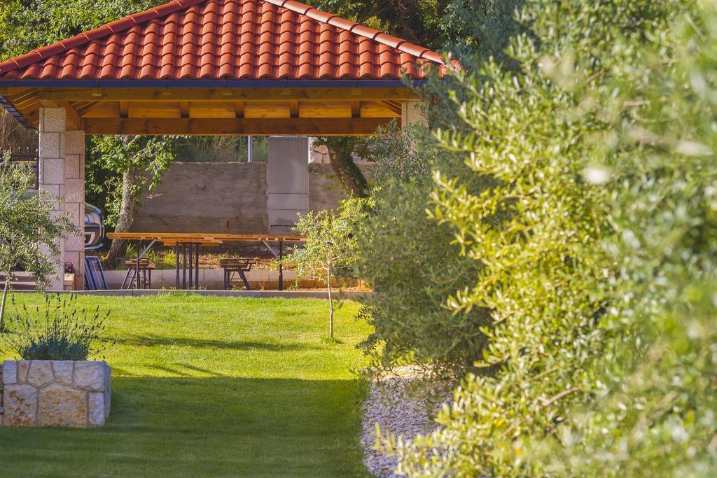 Luxury Apartments Villa Matea Малинска Экстерьер фото