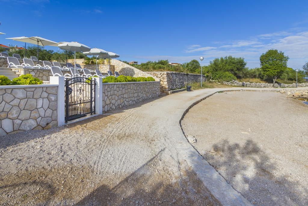 Luxury Apartments Villa Matea Малинска Экстерьер фото